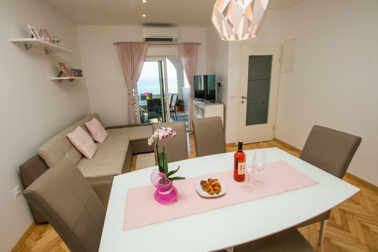 Apartman Nina Omiš Buitenkant foto